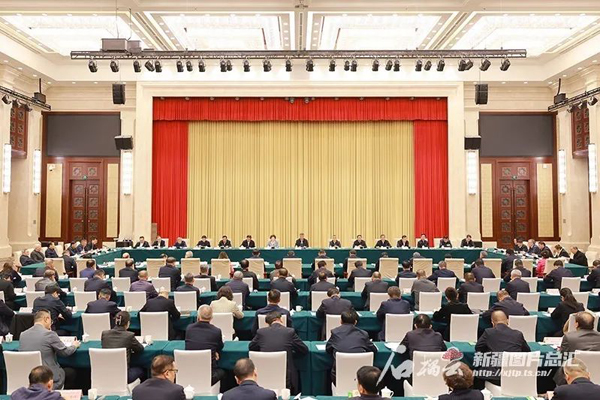 新疆維吾爾自治區(qū)慶祝全國人民代表大會成立70周年暨地方人大設(shè)立常委會45周年座談會召開